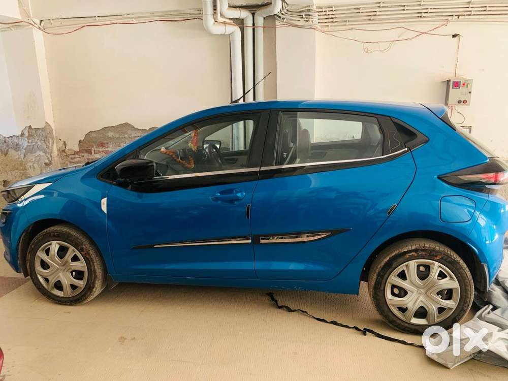 Tata Altroz 1.2 Xm Plus, 2024, Petrol
