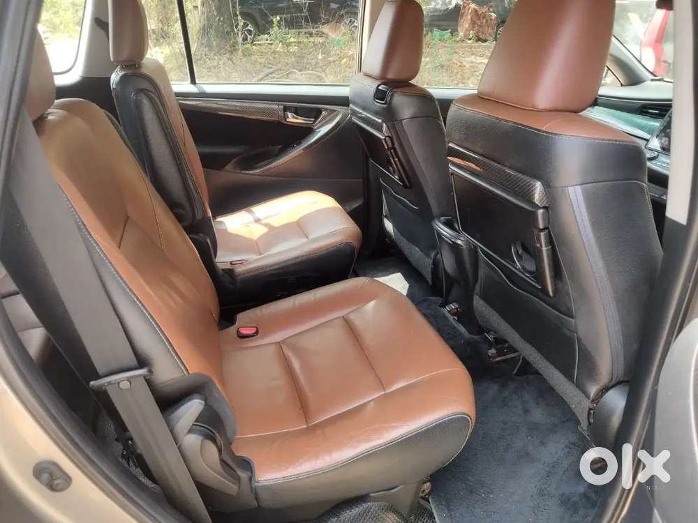 Toyota Innova Crysta 2.8z Auto 2016