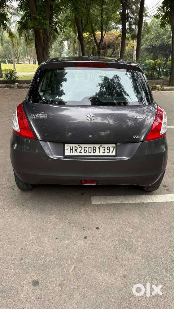 Maruti Suzuki Swift Vxi Abs Bsiv, 2017, Petrol