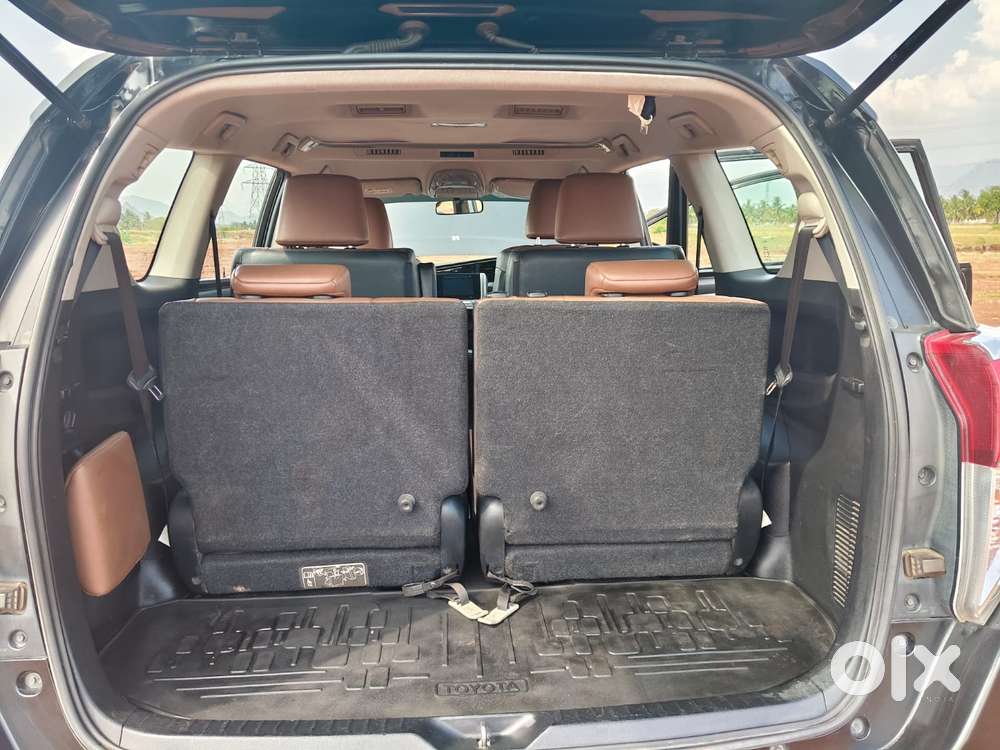 Toyota Innova Crysta 2.8z Automatic, 2018, Diesel