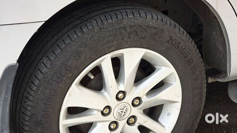 Toyota Innova Crysta 2023 Diesel Mt