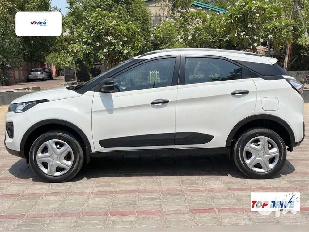 Tata Nexon 1.2 Revotron Xma, 2023, Petrol
