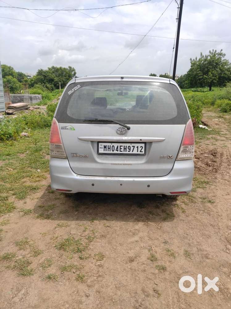 Toyota Innova 2010 Diesel Well Maintained