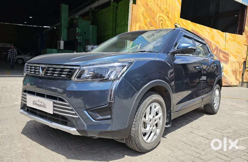 2023 Mahindra Xuv300 W8 Diesel Manual With Sunroof