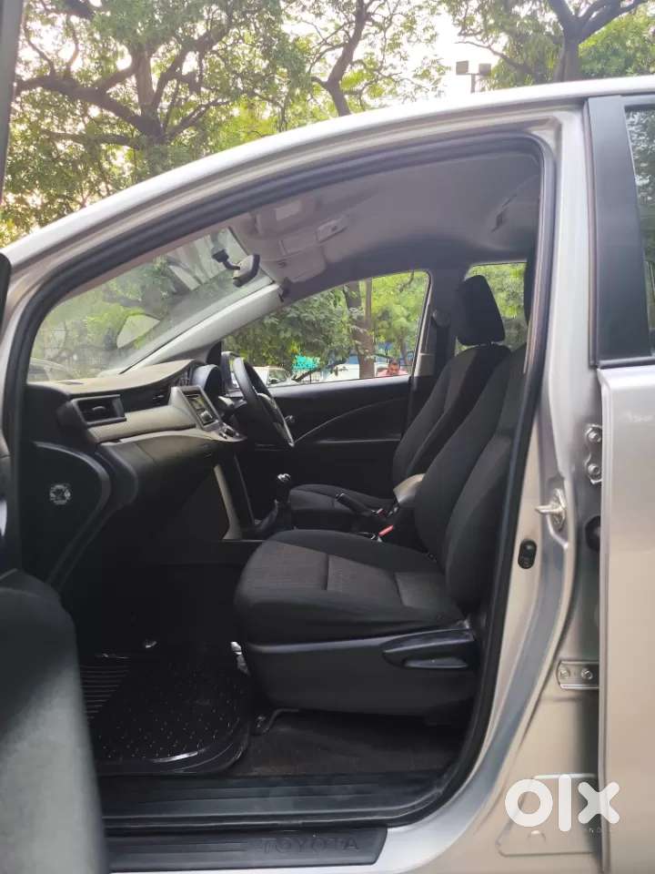 Toyota Innova Crysta [2020-ongoing] 2.4 Gx 7 Str, 2017, Diesel