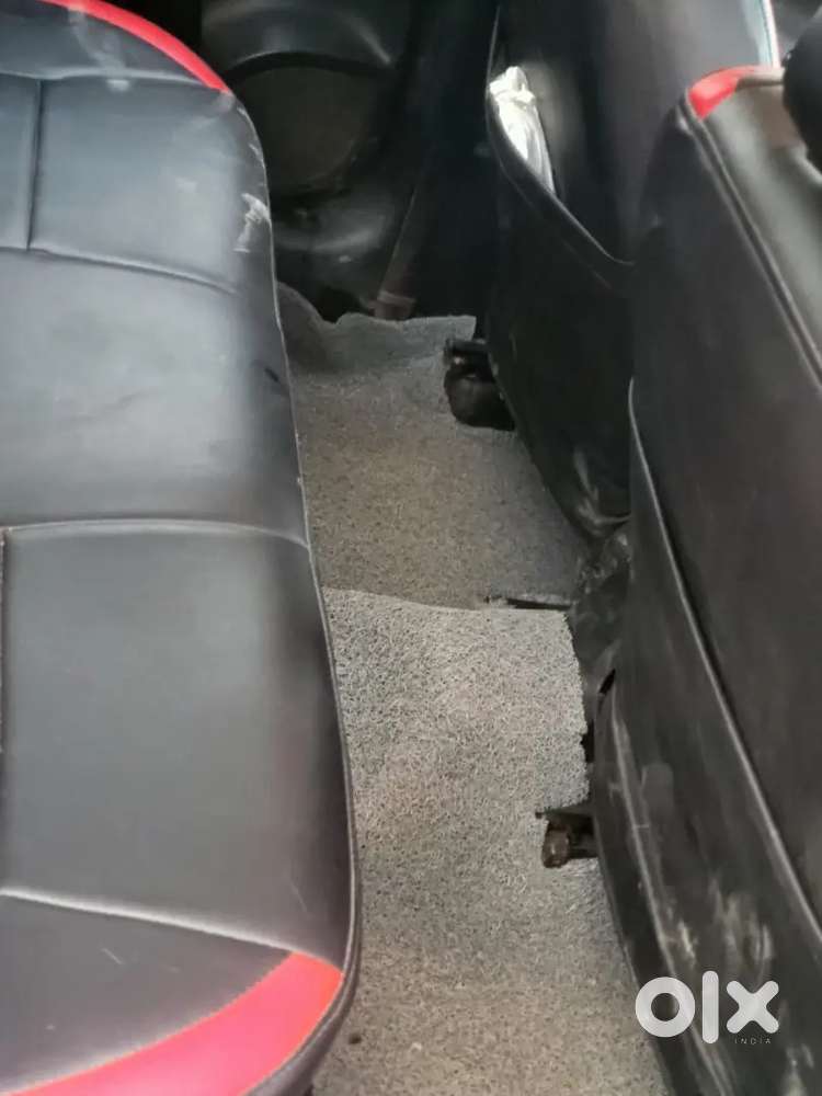 Maruti Suzuki Swift Vxi 2012
