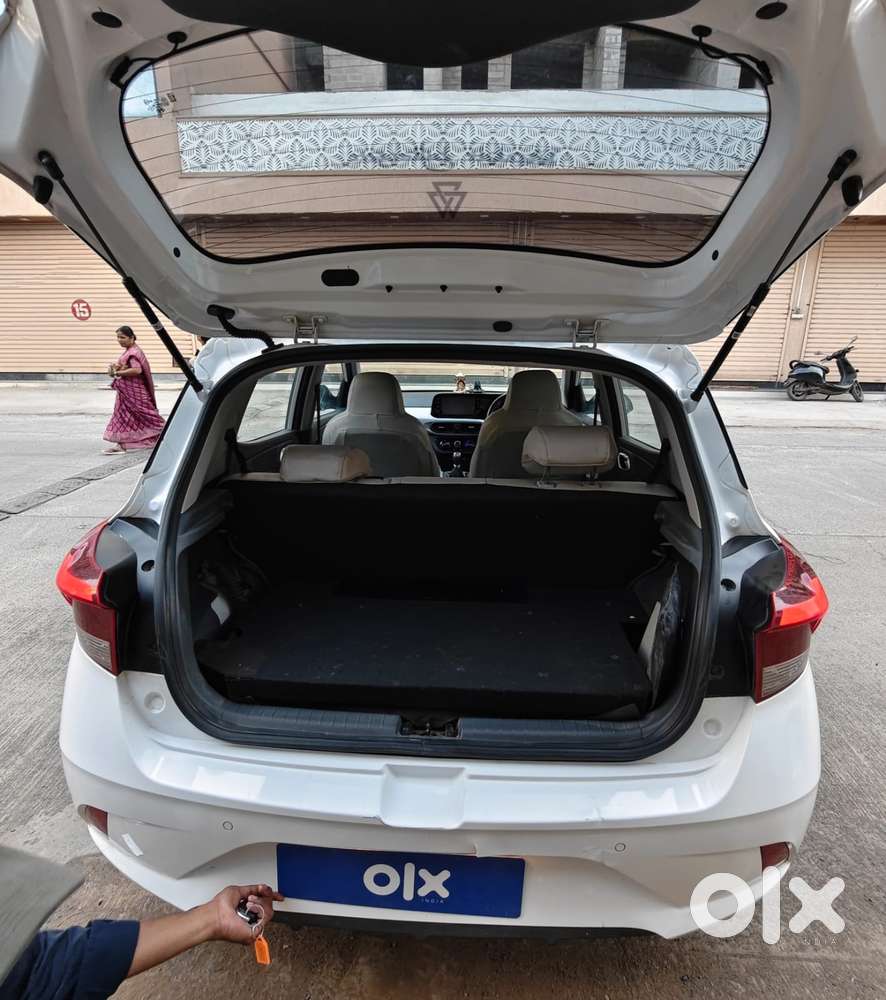 Hyundai Grand I10 Nios Sportz Dual Tone, 2024, Cng & Hybrids