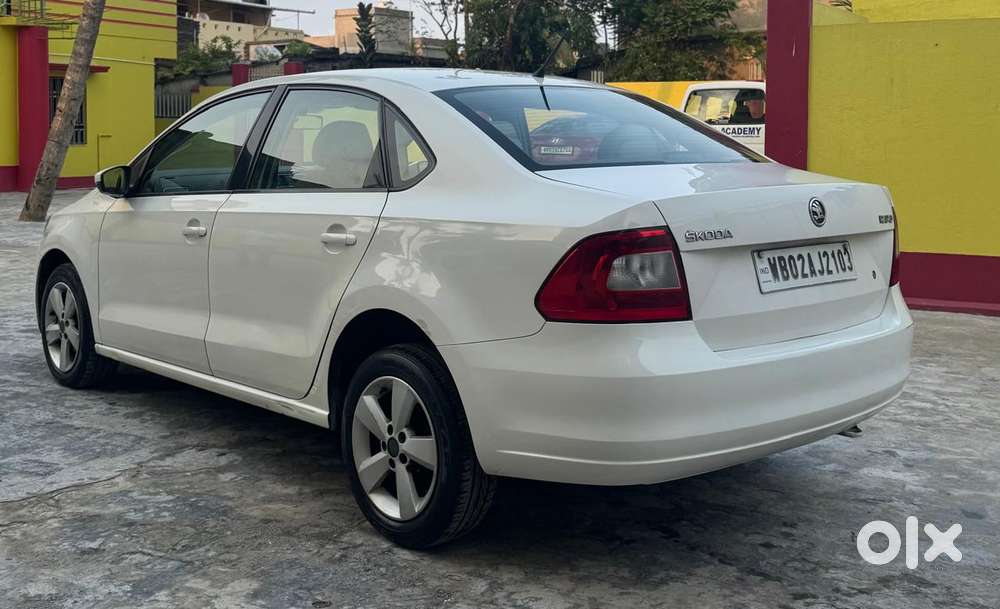 Skoda Rapid Ambition 1.6 Mpi Manual Plus Alloy, 2016, Petrol