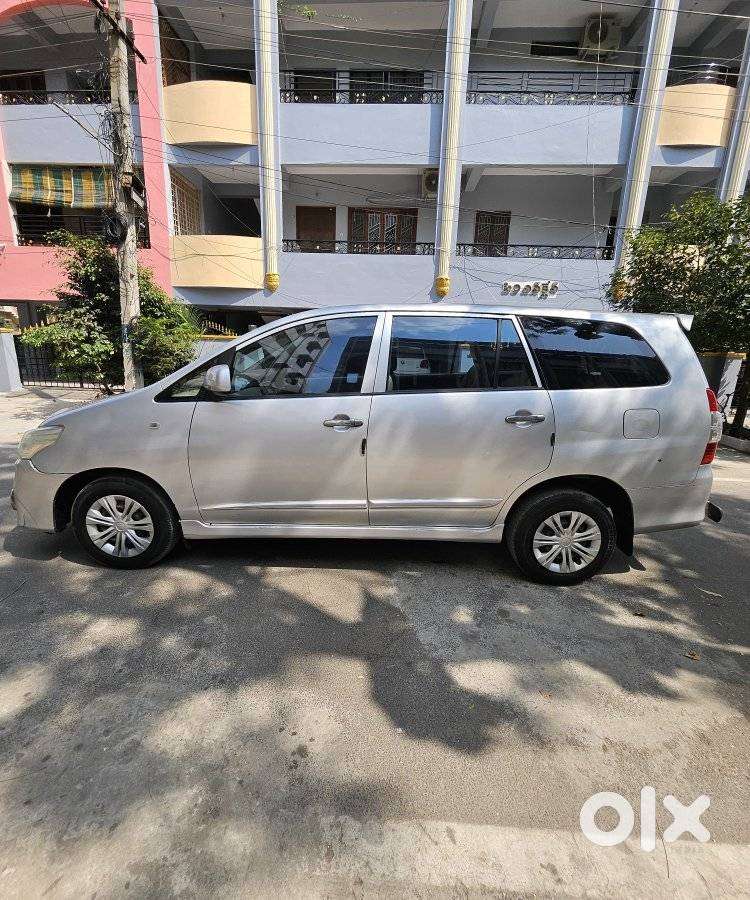 Toyota Innova 2.5 G (diesel) 7 Seater Bs Iv, 2014, Diesel