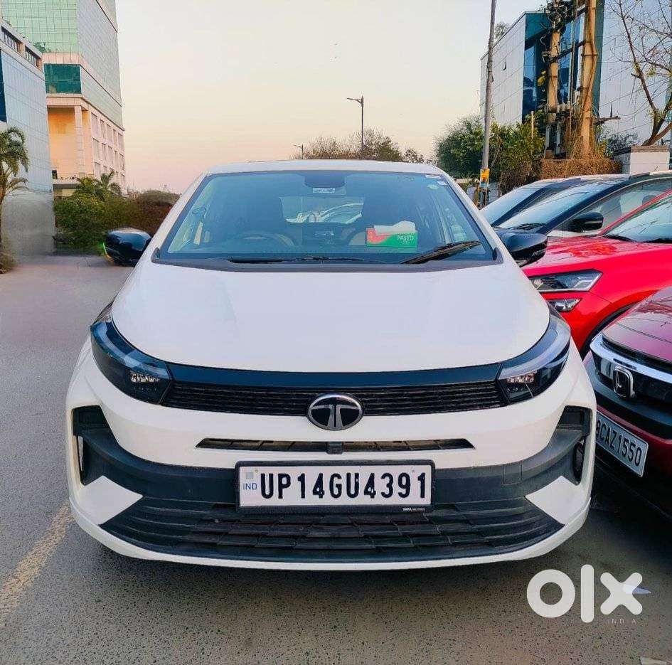 Tata Altroz Creative S, 2025, Petrol