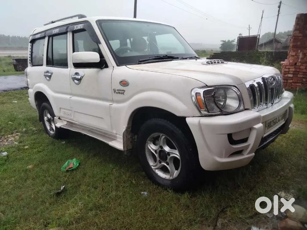 Mahindra Scorpio 2011 पेट्रोल मैन्युअल