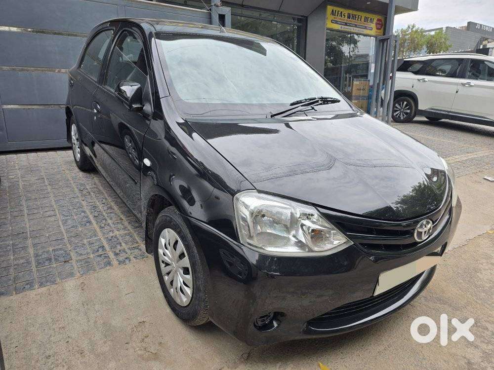 Toyota Etios Liva 2011-2012 G, 2011, Petrol