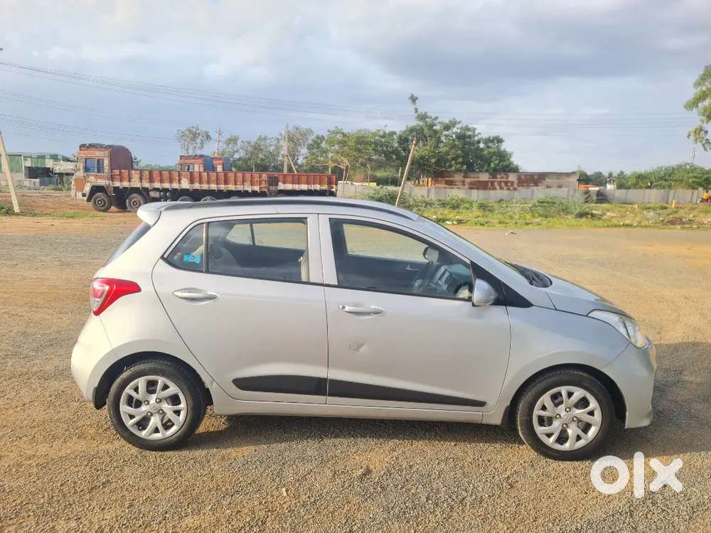 2nd Owner Hyundai Grand I10 2018 Dec Tyres Insurance K