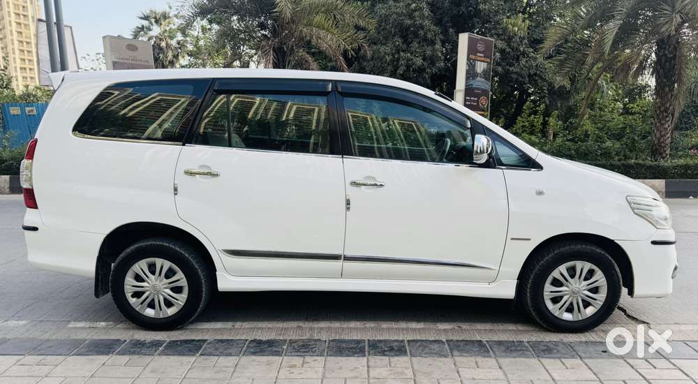Toyota Innova 2.5 G (diesel) 8 Seater, 2015, Diesel