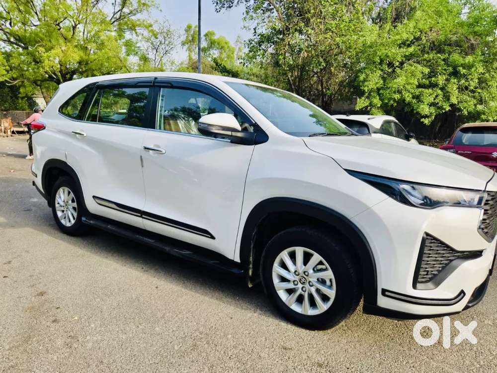 Toyota Innova Hycross, 2026, Petrol