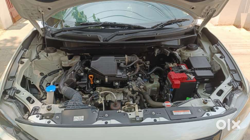 Maruti Suzuki Dzire Vxi Ags, 2025, Petrol