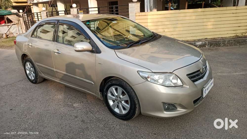 Toyota Corolla Altis G, 2011, Petrol