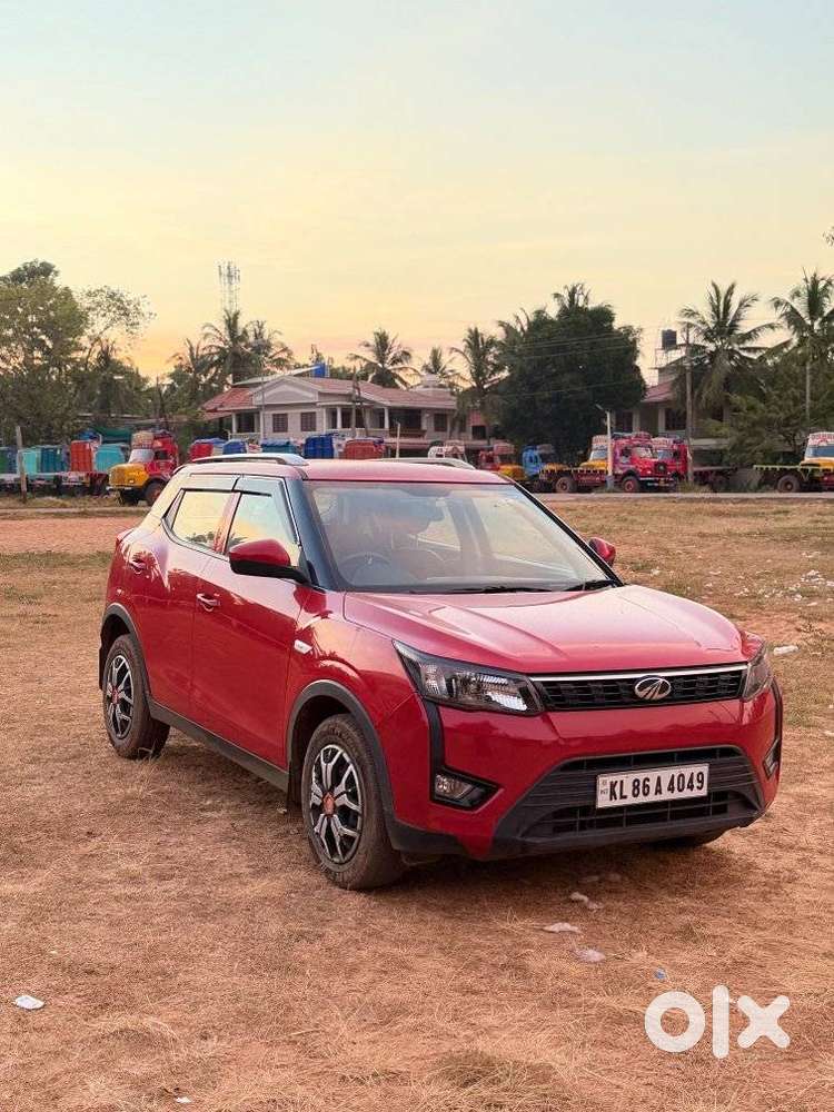 Mahindra Xuv300 W4, 2022, Petrol