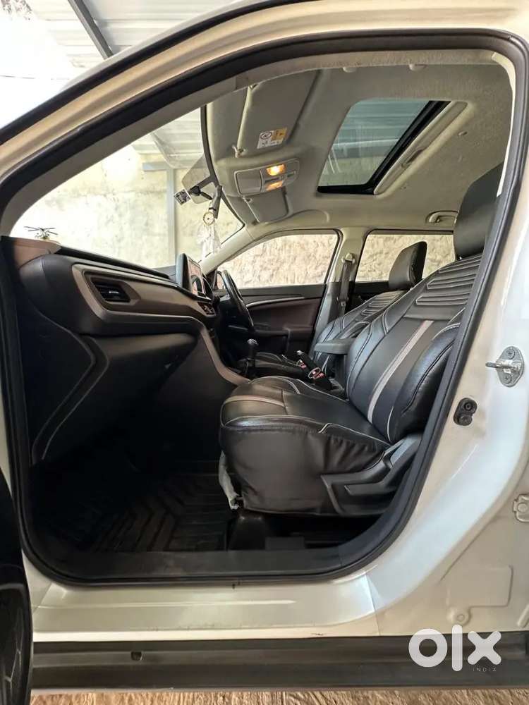 2022 Breeza Zxi Smart Hybrid