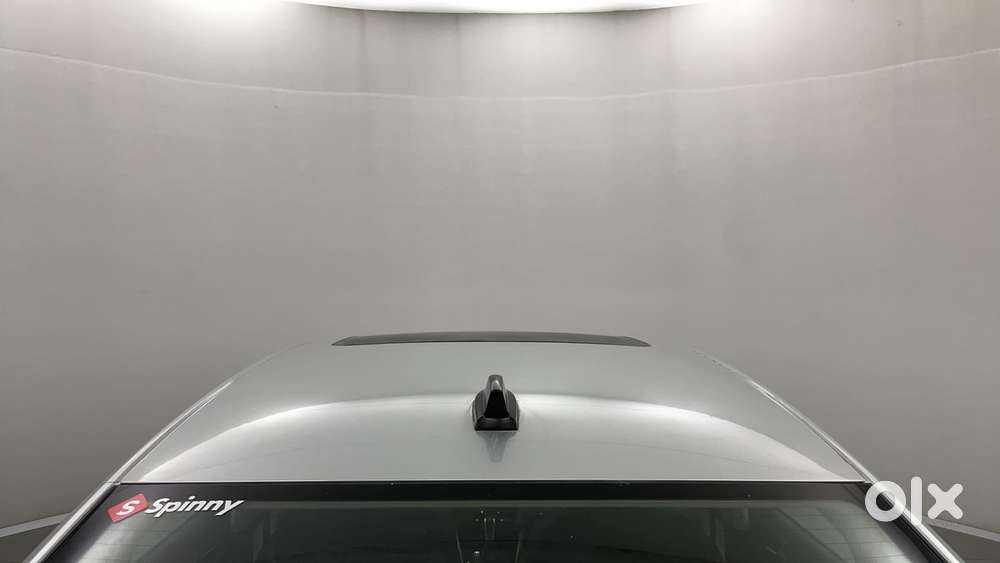 Skoda Slavia Style 1.0l Tsi At, 2023, Petrol