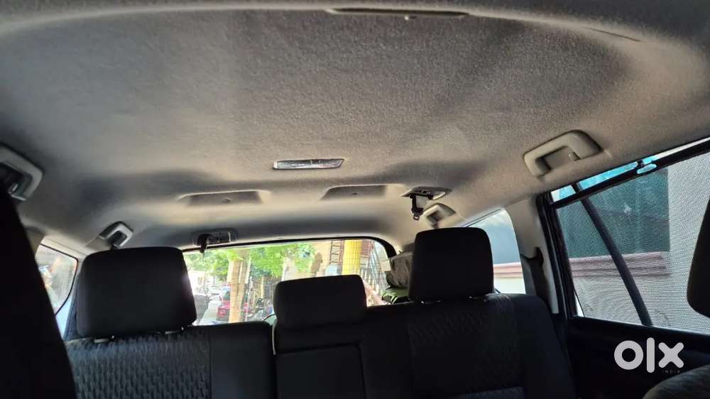 Innova Crysta Showroom Maintained For Sale