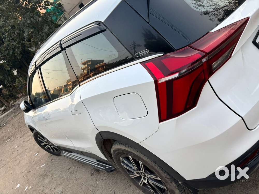 Mahindra Xuv700 2.2 Ax 7 Diesel At Luxury Pack Str, 2025, Diesel