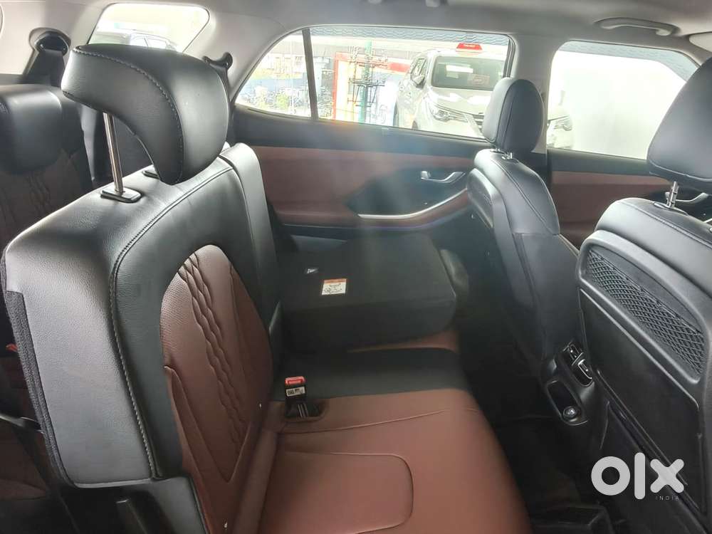 Hyundai Alcazar Signature (o) 6 Str 1.5 Petrol Dct, 2023, Petrol