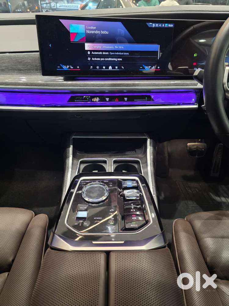 Bmw I7 Xdrive60, 2023, Electric