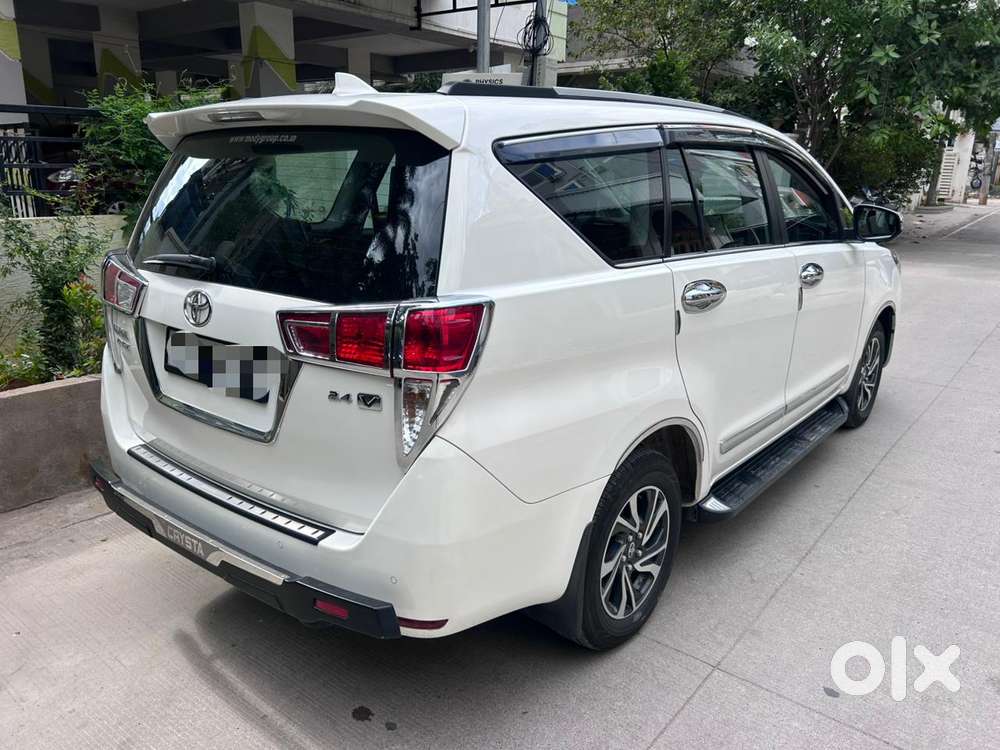 Toyota Innova Crysta 2.4 V 7 Str, 2023, Diesel