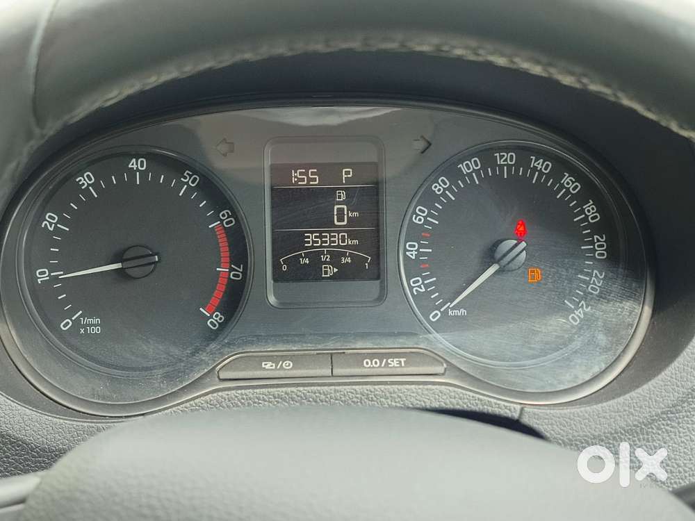 Skoda Rapid 1.0 Tsi Ambition, 2021, Petrol