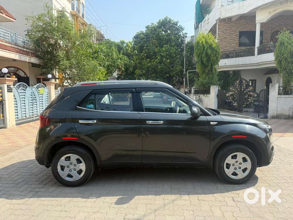 Hyundai Venue S, 2020, Petrol
