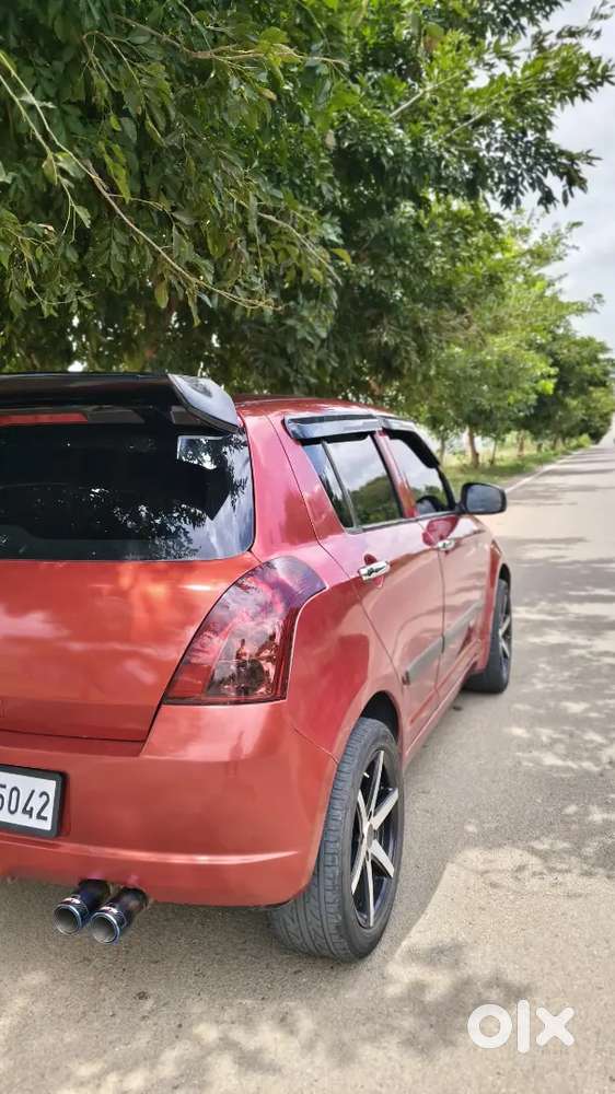 Maruti Suzuki Swift Lxi 2010
