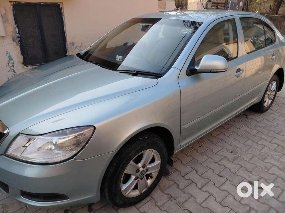Skoda Laura 2011 Petrol Well Maintained