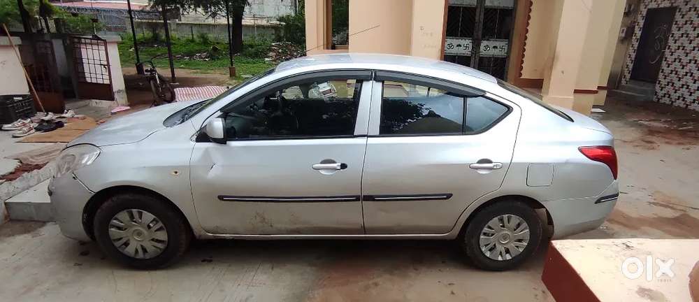 Nissan Sunny Petrol 2013 Car