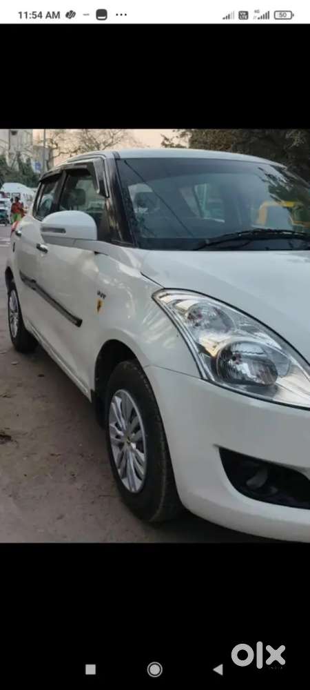 Maruti Suzuki Swift Vxi Petrol 2012