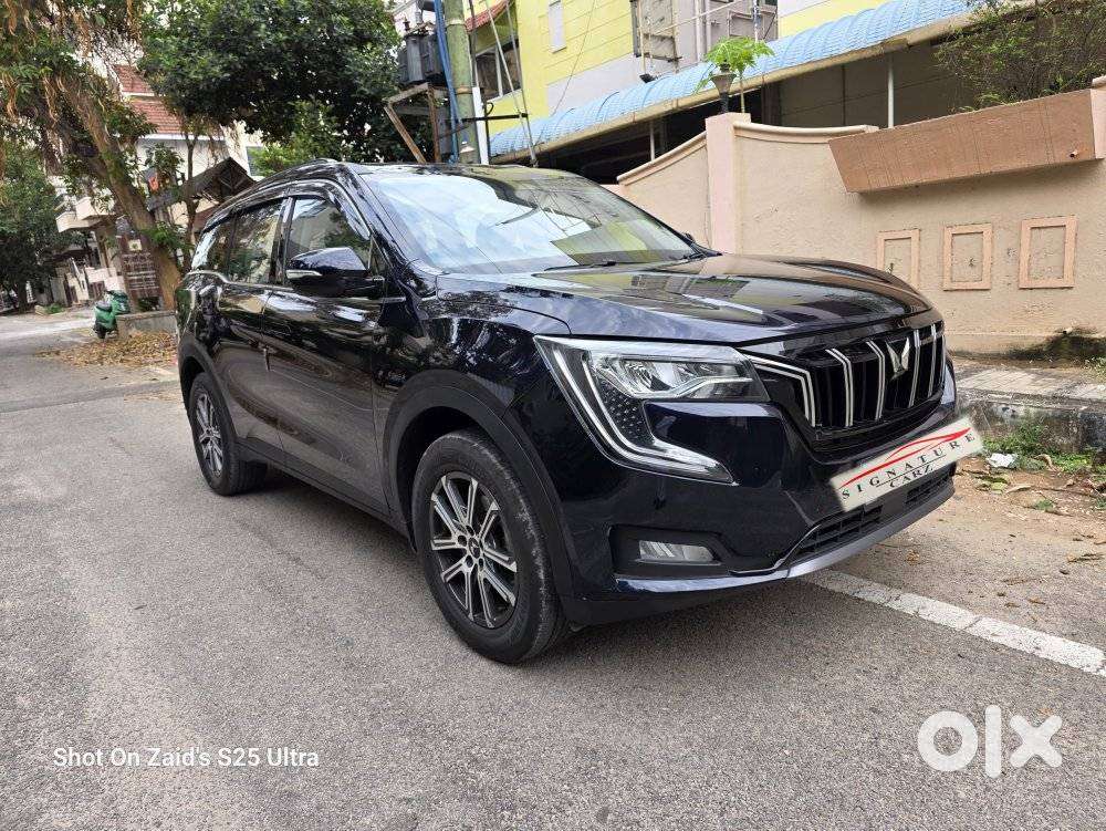 Mahindra Xuv700 2.0 Ax 7 Petrol Mt Str, 2025, Petrol