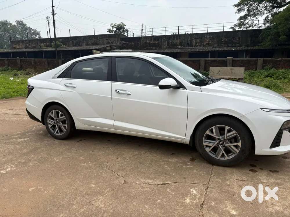 Hyundai Verna 2023 Sx Manual Petrol