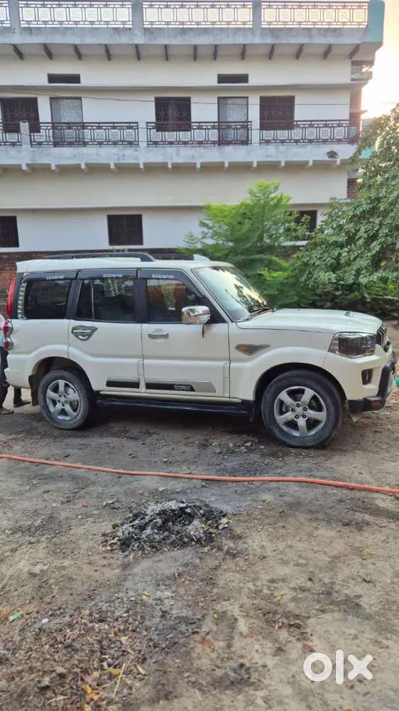 Mahindra Scorpio 2015 Diesel 210000 Km Driven