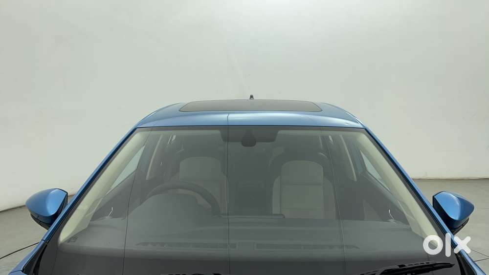 Skoda Slavia Style 1.0l Tsi At, 2023, Petrol