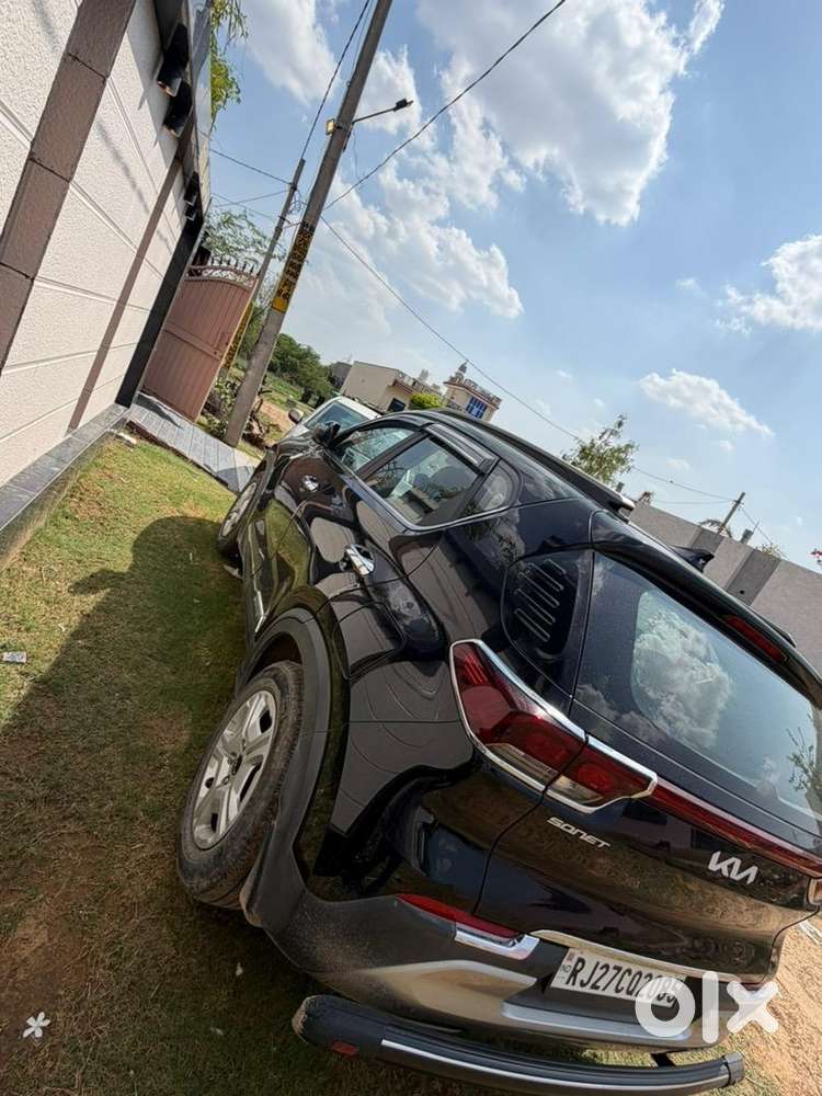 Kia Sonet 2023 Petrol Well Maintained