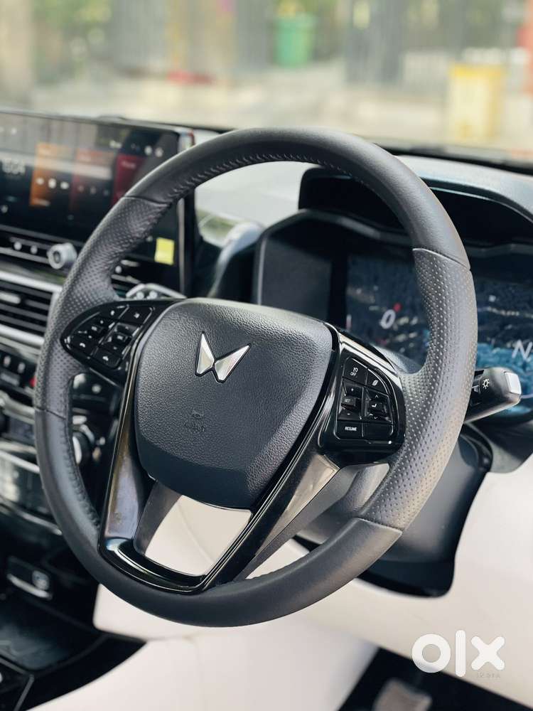 Mahindra Xuv 3xo Ax5 Ds Mt, 2025, Diesel