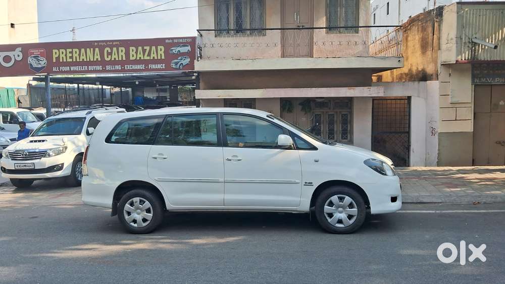 Toyota Innova 2.5 G (diesel) 7 Seater, 2011, Diesel