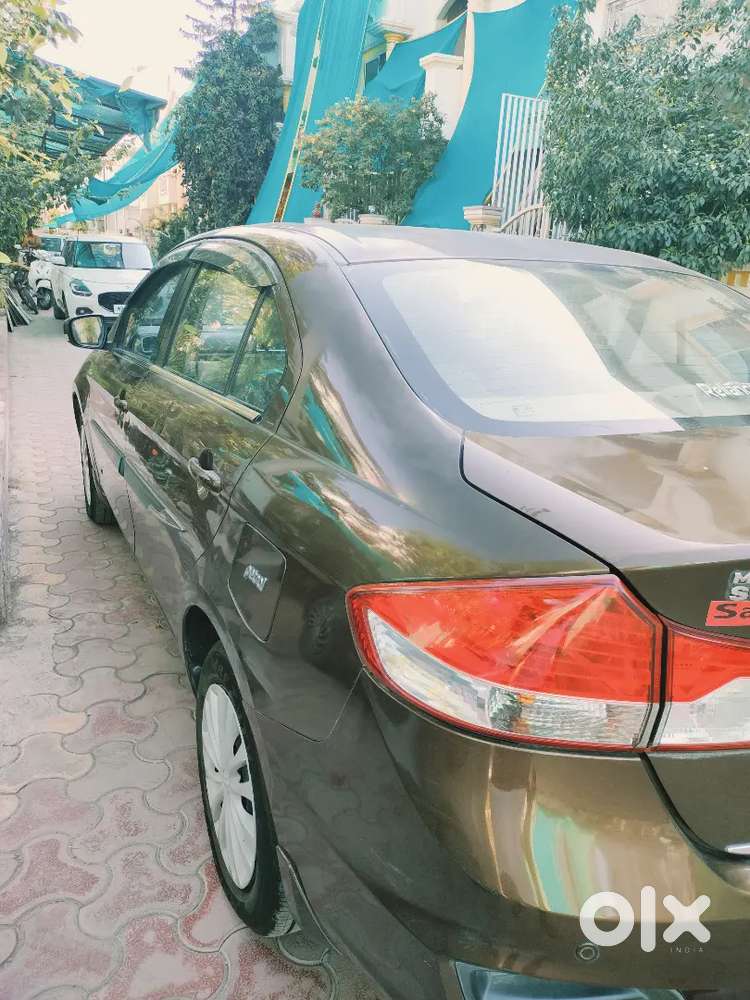 Ciaz 2015 Petrol Vxi+ Non Accidented Bank Officers