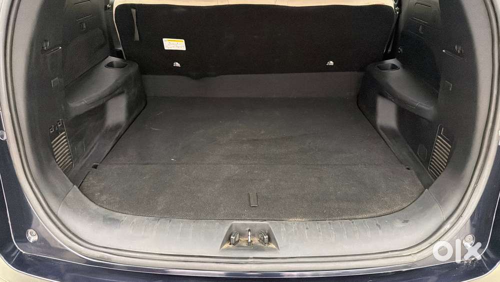 Mahindra Xuv700 2.0 Ax 5 Petrol At Str, 2022, Petrol