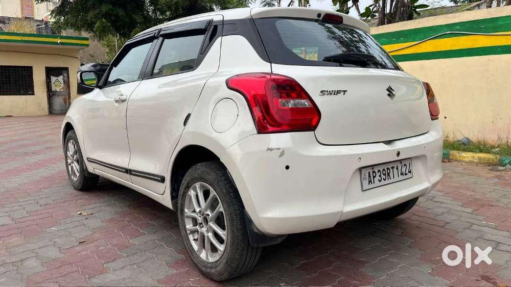 Maruti Suzuki Swift Vvt Zxi, 2022, Petrol