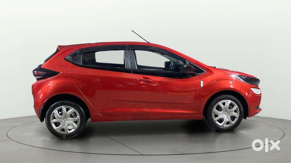 Tata Altroz 1.2 Xm Plus, 2022, Petrol