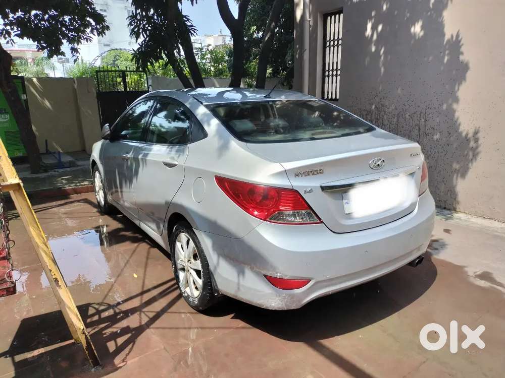 Hyundai Verna 2012