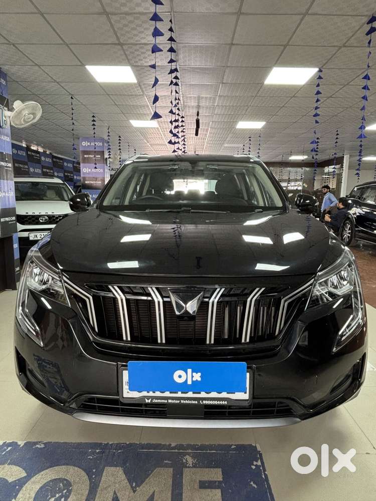 Mahindra Xuv700 Ax 5 Petrol Mt 7 Str (e), 2024, Petrol