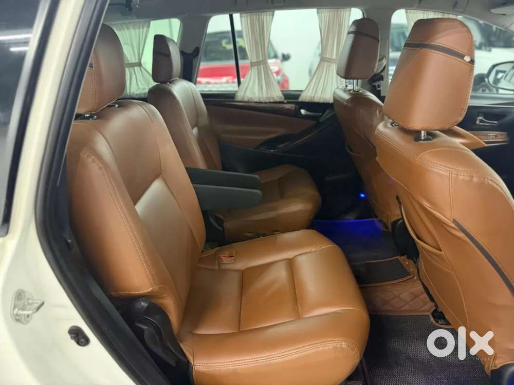 Toyota Innova Crysta 2.8 Gx At 7 Str, 2016, Diesel