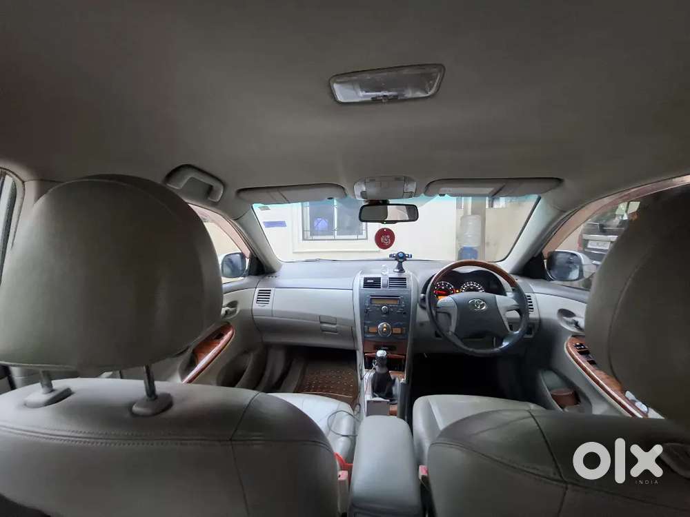 Toyota Corolla Altis 2010 Car